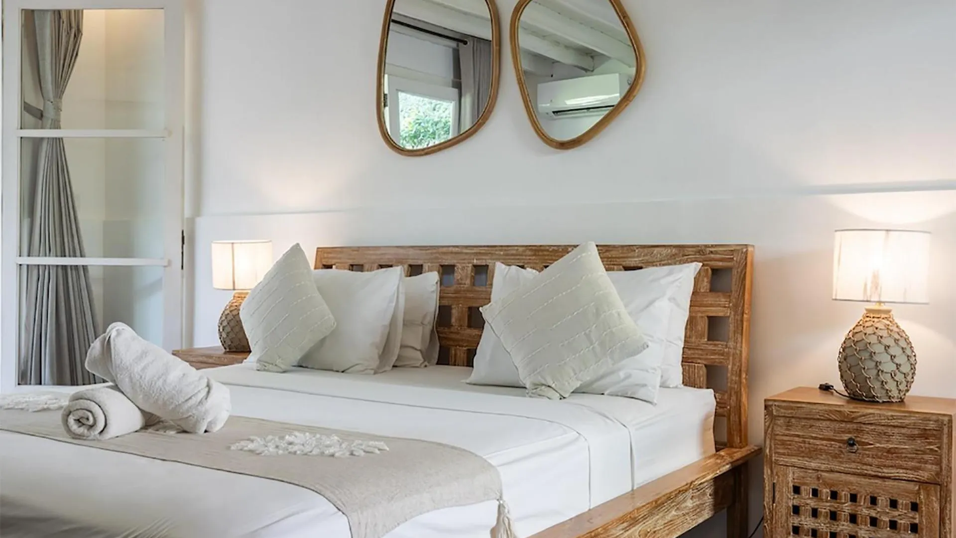 4 Bedroom Villa - Kerobokan Seminyak  0*, Seminyak (Bali)
